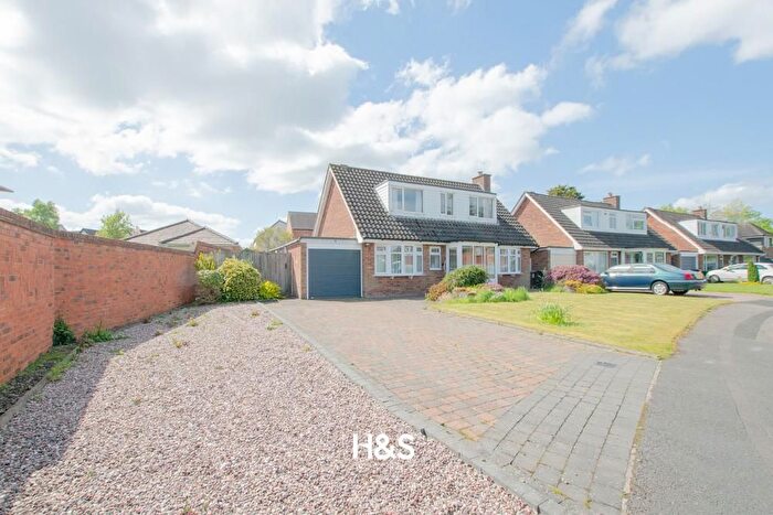 3 Bedroom Detached Bungalow For Sale In Crabmill Close, Knowle, Solihull, B93