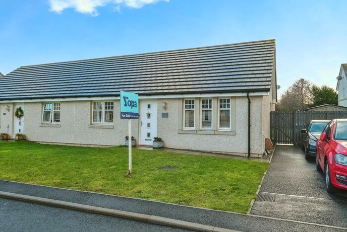2 Bedroom Semi-Detached House For Sale In Larch Crescent, Alness, IV17