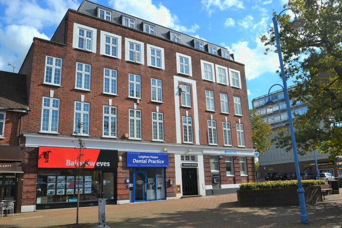 1 Bedroom Flat To Rent In Leighton House, Darkes Lane, Potters Bar, EN6