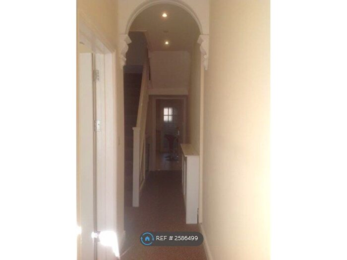 4 Bedroom Terraced House To Rent In Sebastopol Street, St. Thomas, Swansea, SA1