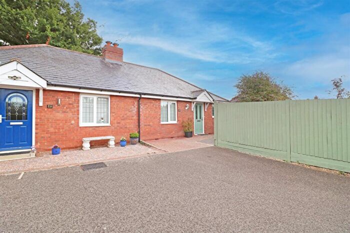 1 Bedroom Semi-Detached Bungalow For Sale In Bennett Way, Hatfield Peverel, Chelmsford, CM3