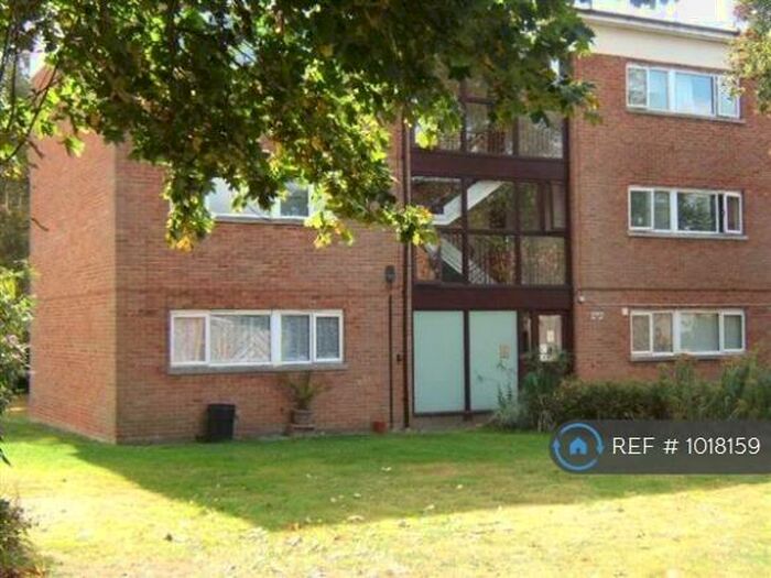 1 Bedroom Flat To Rent In Lennox Road, Chichester, PO19