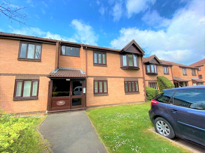 2 Bedroom Flat To Rent In Marwell Close, Gidea Park, Romford, RM1