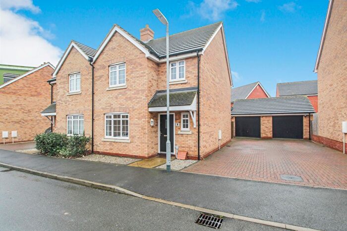 3 Bedroom Semi-Detached House For Sale In Megginson Way, New Cardington, MK42