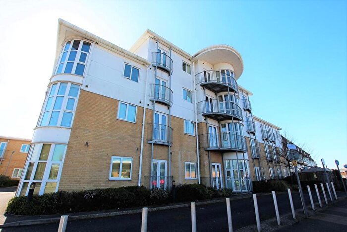 Studio To Rent In Castle Lane West, Bournemouth, BH8