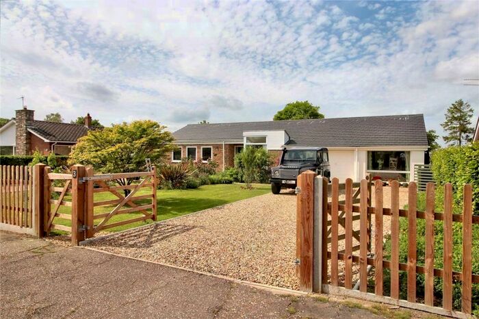 4 Bedroom Bungalow For Sale In Windermere Close, Brooke, Norwich, Norfolk, NR15