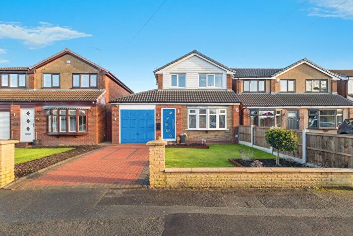 3 Bedroom Detached House For Sale In Sandy Lane, Droylsden, M43