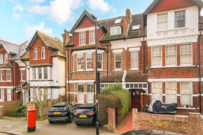 2 Bedroom Flat To Rent In Gleneldon Road, Streatham, SW16