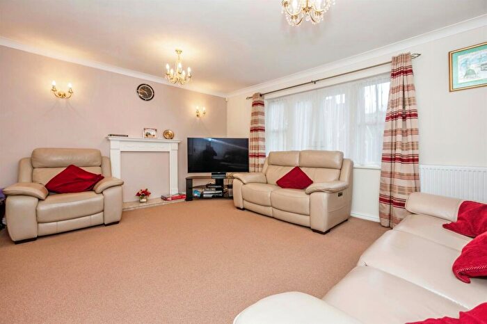 4 Bedroom Detached House For Sale In Grifon Road, Chafford Hundred, Grays, RM16