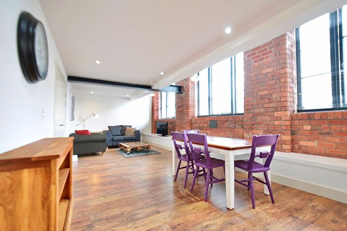 2 Bedroom Flat To Rent In New York Road, Leeds, LS2