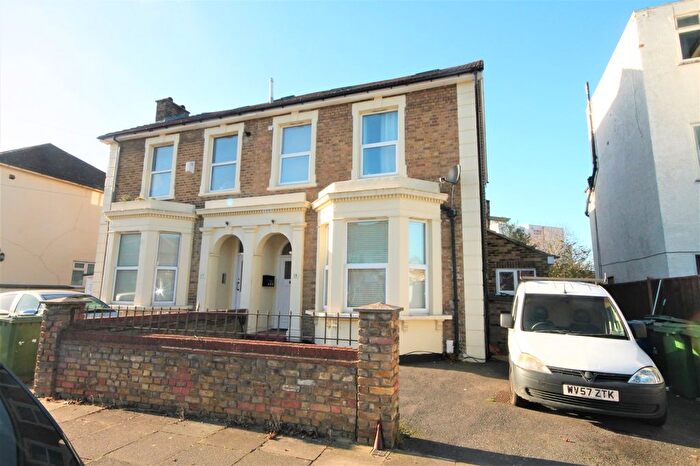 1 Bedroom Flat To Rent In Palace Grove, Bromley, BR1