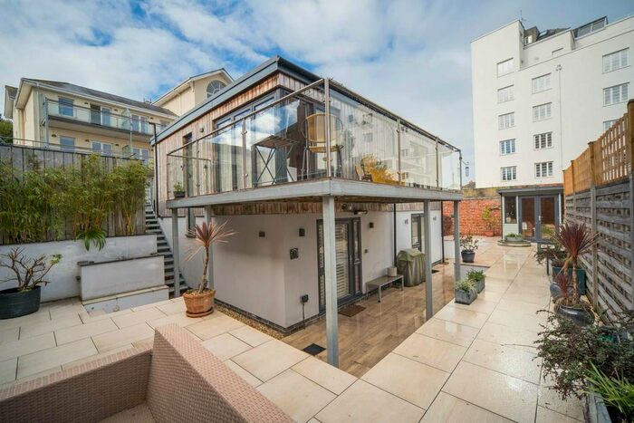 3 Bedroom Property To Rent In The Grove, Cowes, PO31