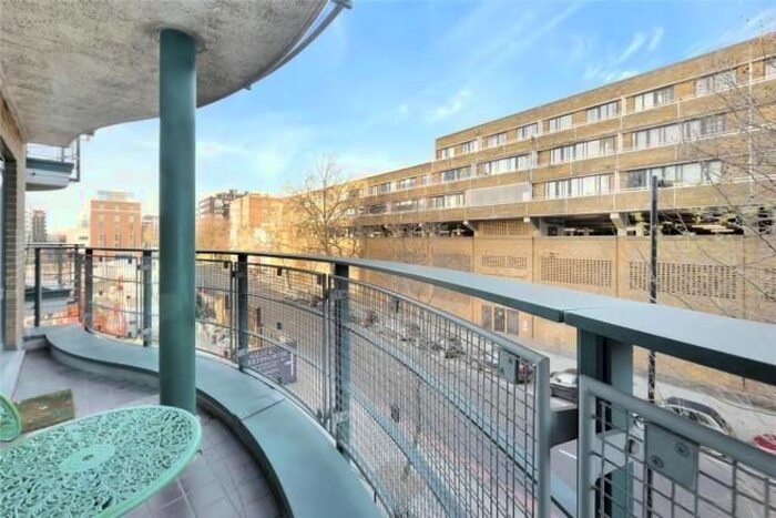 2 Bedroom Flat To Rent In Beckford Close, Kensington, W14