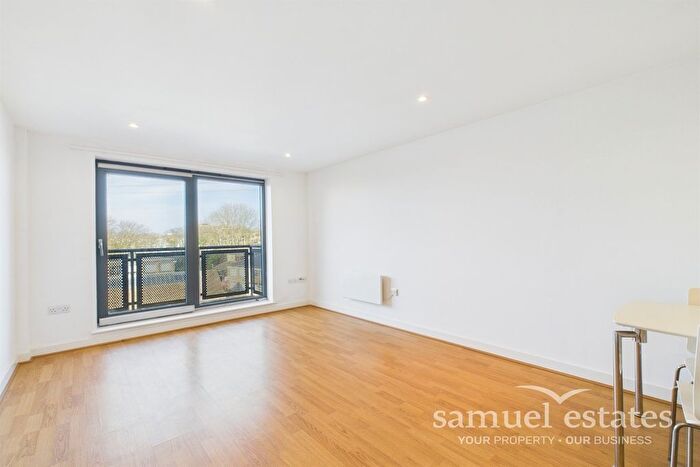 1 Bedroom Flat To Rent In Vista House, Collier Wood, SW19