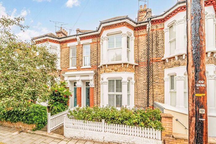 2 Bedroom Flat To Rent In Leppoc Road, Clapham, SW4