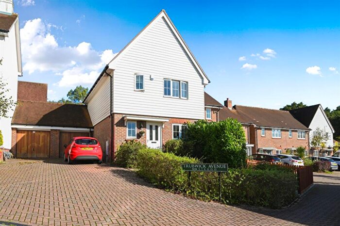 3 Bedroom House For Sale In Trubwick Avenue, Bolnore Village, Haywards Heath, RH16
