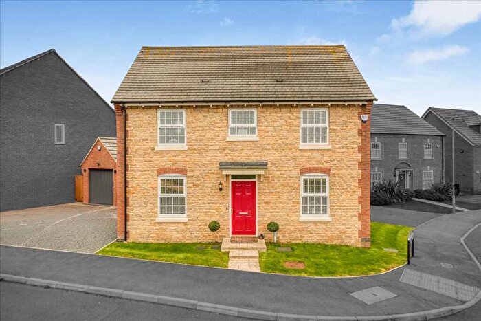 3 Bedroom Detached House For Sale In De Beauchamp Avenue, Hanslope, Milton Keynes, MK19