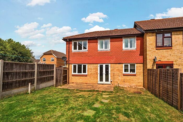 3 Bedroom Terraced House For Sale In Warden Abbey, Riverfield Drive, MK41