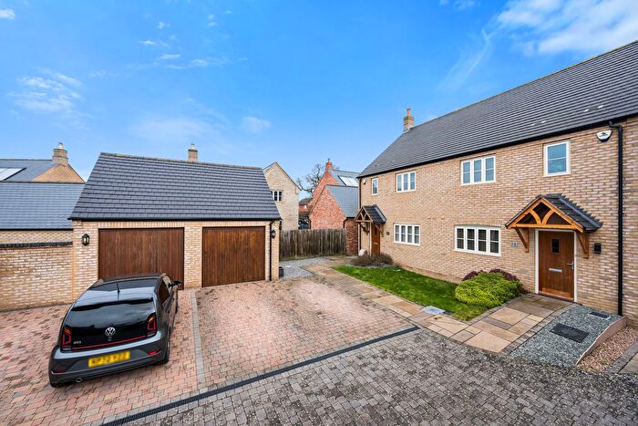 3 Bedroom Semi Detached House For Sale In Groome Street, Burton Latimer, NN15