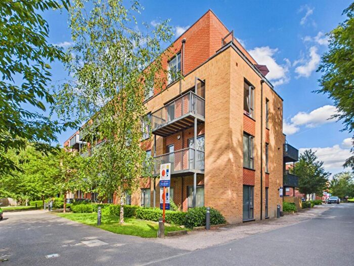 2 Bedroom Flat For Sale In Iron Railway Close, Coulsdon, CR5