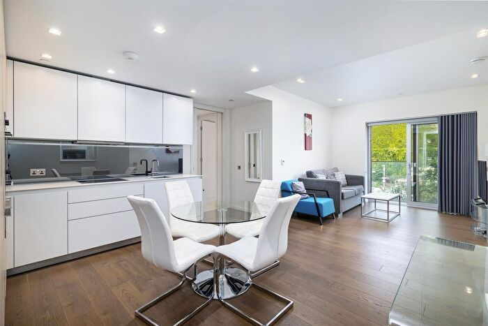 1 Bedroom Flat To Rent In Columbia Gardens, Lillie Square, West Brompton, London, SW6