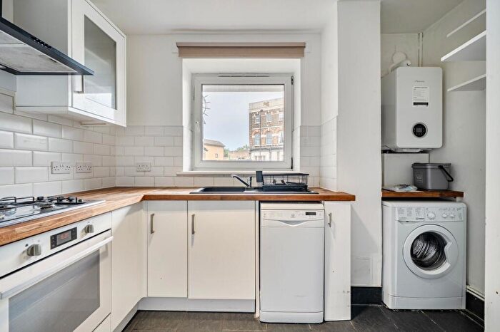 1 Bedroom Flat To Rent In Grove Street, Camden House Grove Street, SE8