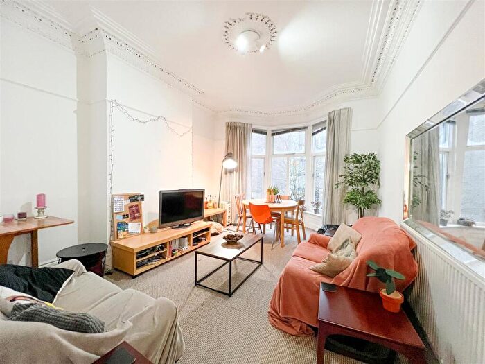 4 Bedroom Flat To Rent In Glossop Road, Sheffield, S10