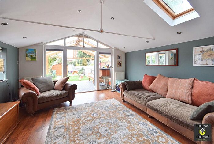 3 Bedroom Semi-Detached House For Sale In Malvern Road, Kingsholm, GL1