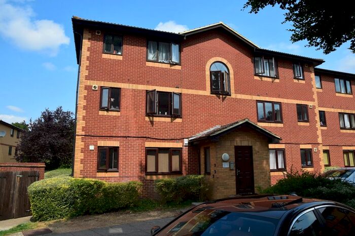 Studio To Rent In Foley Court, Churchill Close, Dartford, Kent, DA1