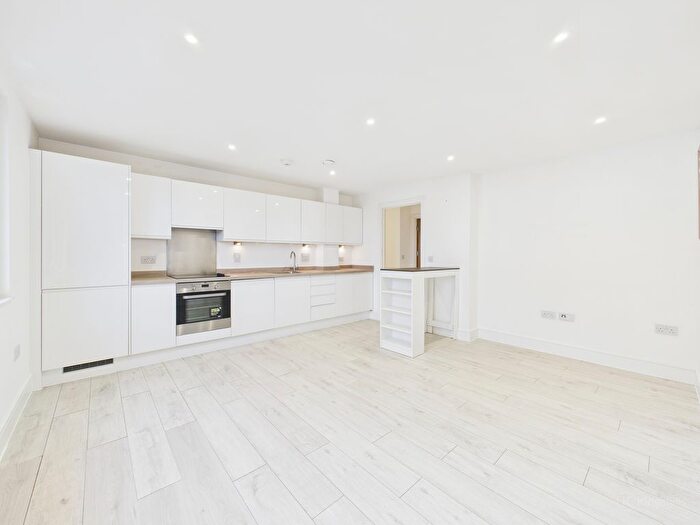 1 Bedroom Flat For Sale In Castle House, Desborough Road, High Wycombe, Buckinghamshire, HP11