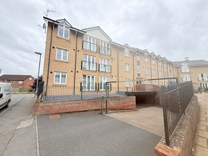 1 Bedroom Flat To Rent In River View, Shefford, SG17