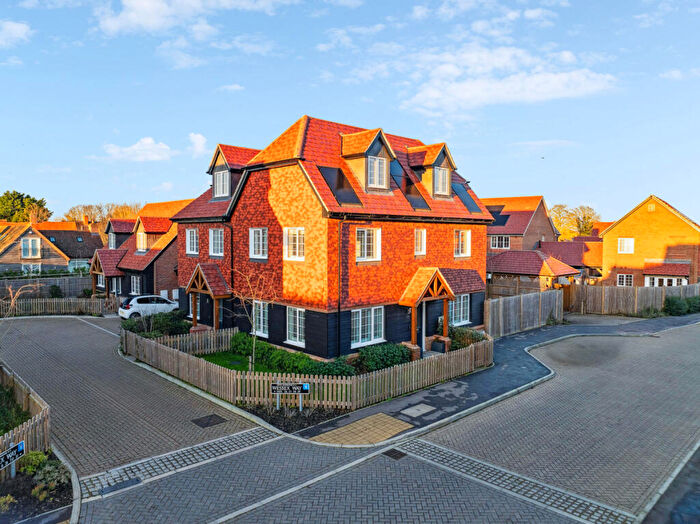 3 Bedroom Semi Detached House For Sale In Wessex Way, Long Wittenham, OX14