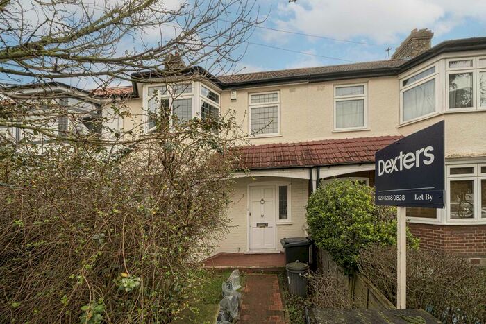 3 Bedroom Property To Rent In Manor Grove, Richmond, TW9