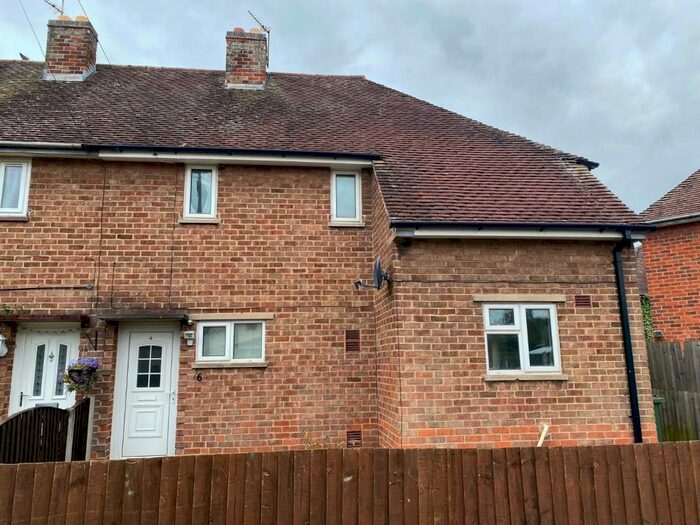 3 Bedroom Semi-Detached House To Rent In Tennyson Road, Loughborough, Leicestershire, LE11