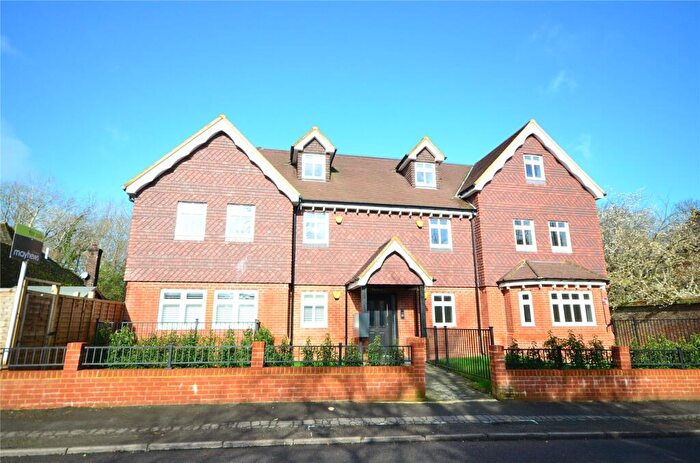 2 Bedroom Apartment For Sale In Maypole Road, East Grinstead, West Sussex, RH19