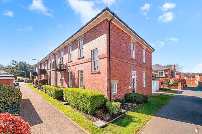 2 Bedroom Property For Sale In Glanville Way, Epsom, KT19