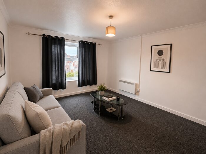 2 Bedroom Flat To Rent In Fiveacre Close, Thornton Heath, CR7