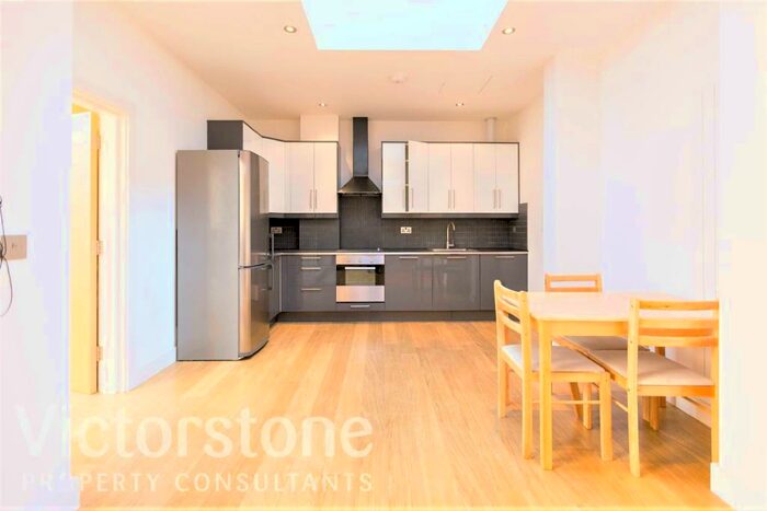 2 Bedroom Apartment To Rent In Holloway Road, Holloway, London, N7