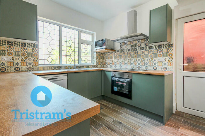 6 Bedroom Detached House To Rent In Harlaxton Drive, The Park, NG7