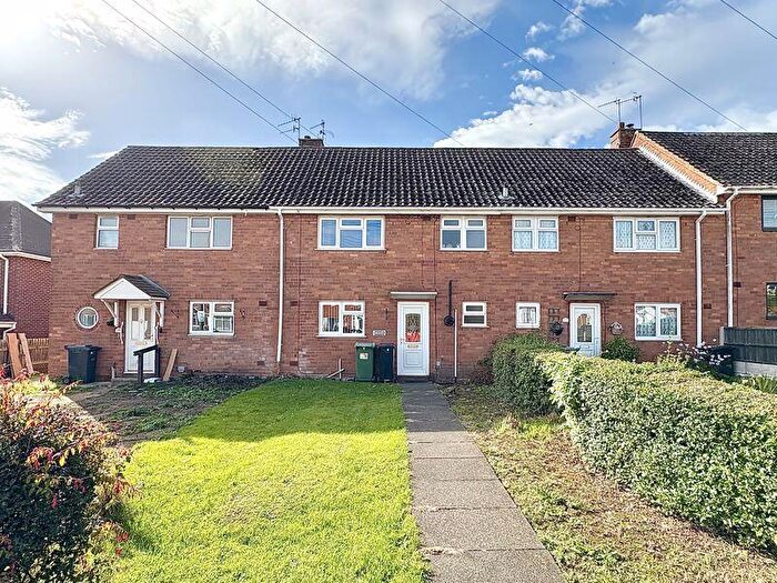 3 Bedroom Terraced House For Sale In The Straits, Lower Gornal, DY3