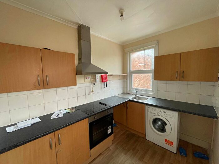 4 Bedroom Flat To Rent In Southall Broadway, UB1