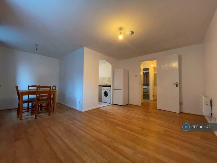 2 Bedroom Flat To Rent In Southerngate Way, London, SE14