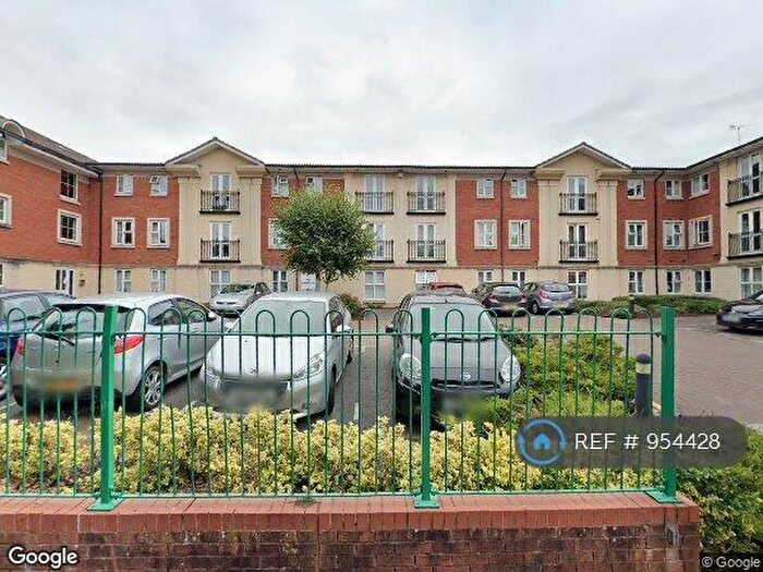 2 Bedroom Flat To Rent In Grimsbury Road, Bristol, BS15