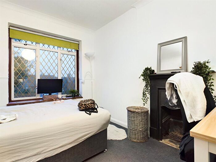 4 Bedroom Semi-Detached House To Rent In Davey Drive, Brighton, BN1