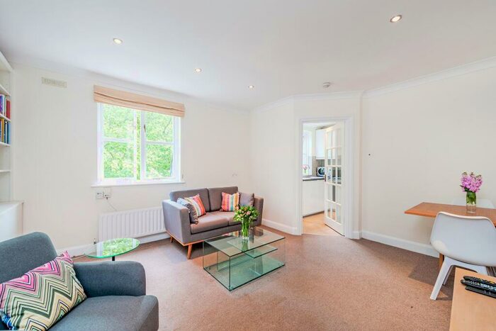 2 Bedroom Apartment To Rent In Highbury New Park, Highbury, London, N5