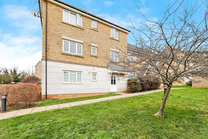2 Bedroom Flat For Sale In Kendal, Purfleet-on-Thames, Essex, RM19