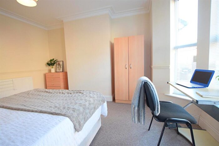 3 Bedroom Terraced House To Rent In Gresham Street - Student House - /, LN1