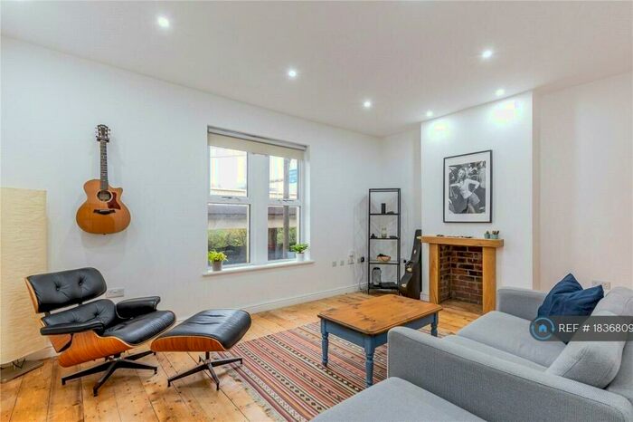 2 Bedroom Flat To Rent In Stapleton Road, Bristol, BS5