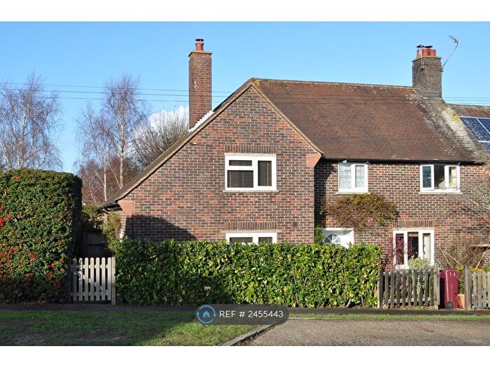 2 Bedroom End Of Terrace House To Rent In Northside, Chichester, PO18