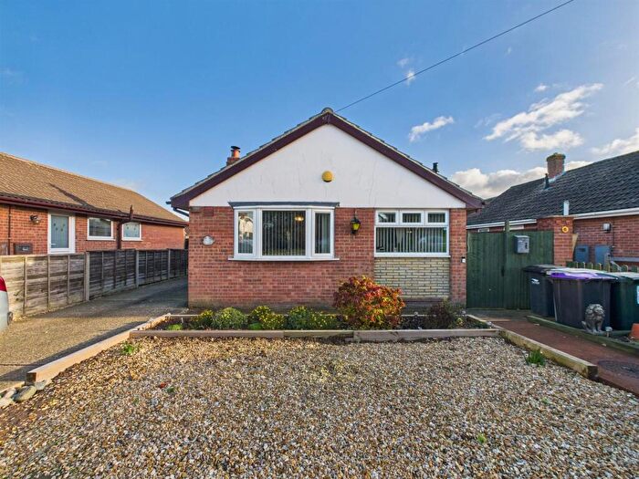 2 Bedroom Detached Bungalow For Sale In Golf Road, Mablethorpe, LN12
